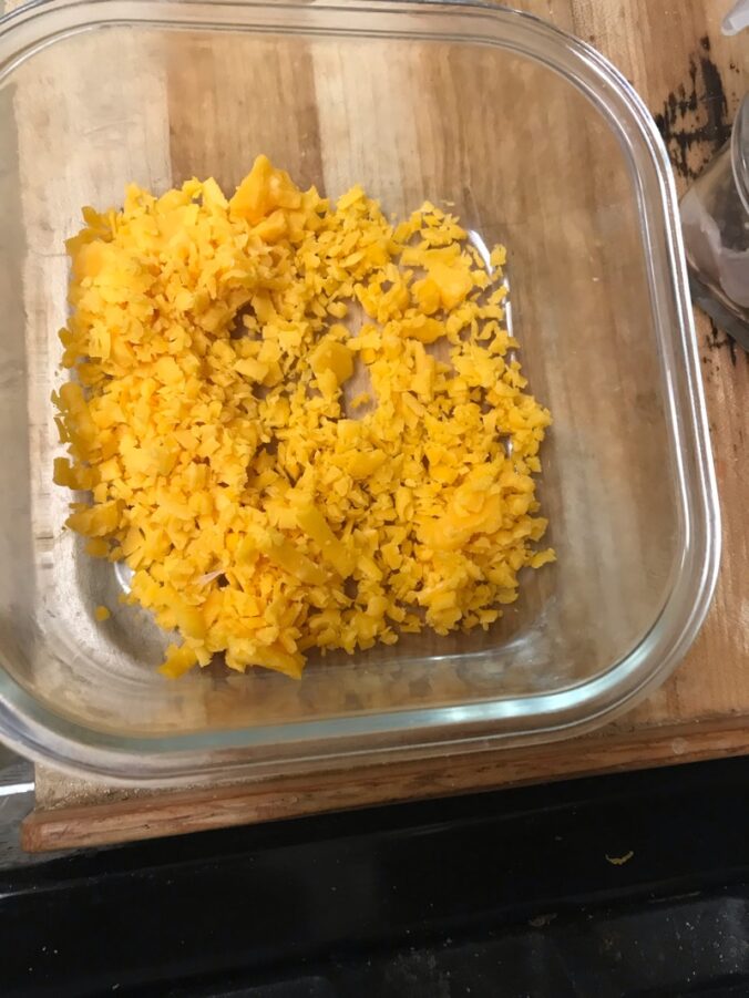 crumbly previously frozen cheese